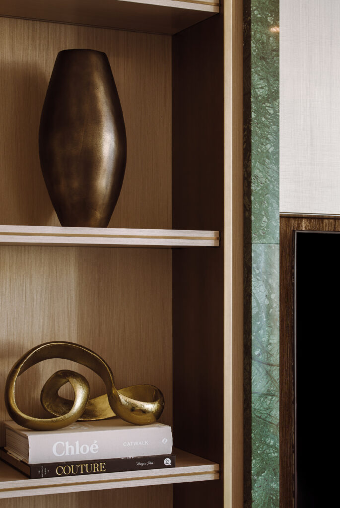 KENSINGTON GARDENS APARTMENT